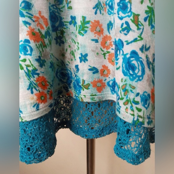 Mudd Floral Racerback Tank Top with Lace Trim Size Small - Picture 6 of 9